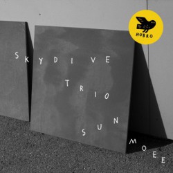 Skydive Trio: Sun Moee